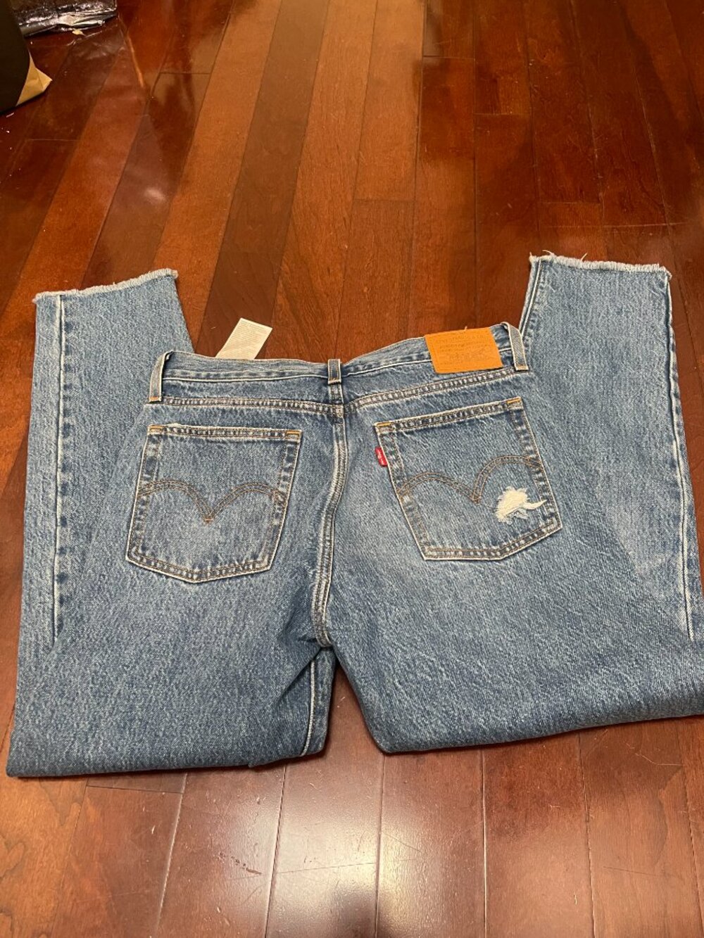 Levi’s Premium Wedgie High Rise Distressed Raw Hem Jeans Size 28 NWOT - Picture 9 of 9